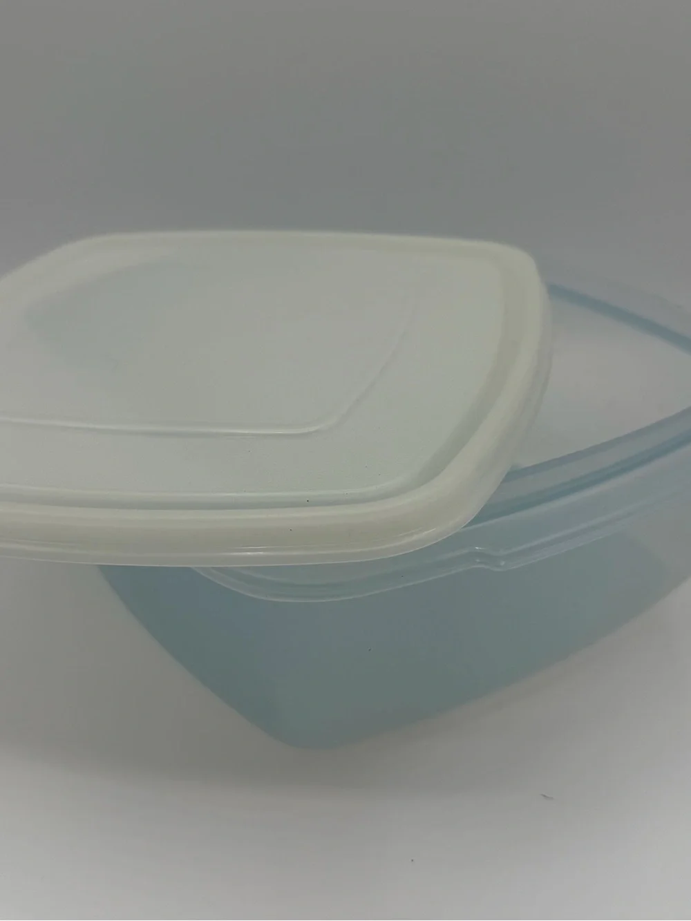 Vintage Rubbermaid Servin’ Saver Square Blue Plastic #3 10 Cups Food Storage